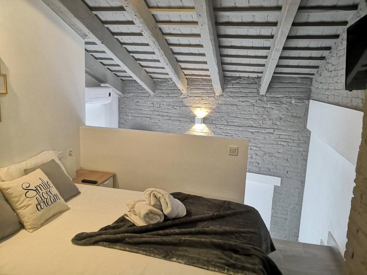 Cozy Rooms Valencia Exterior photo